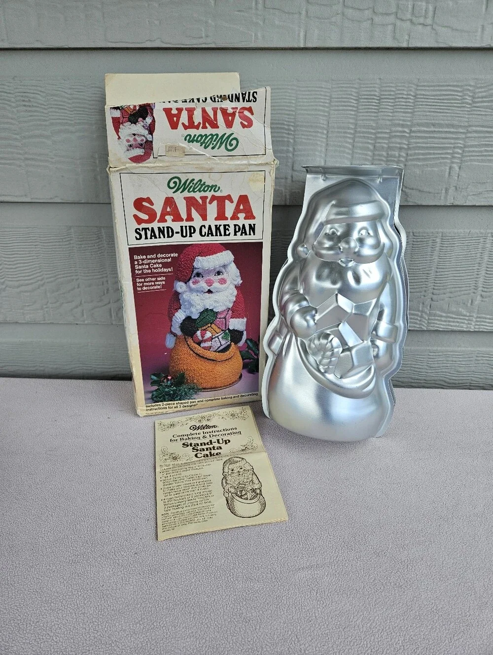 VTG Wilton Santa Claus Stand-Up Cake Pan Instructions Aluminum 11